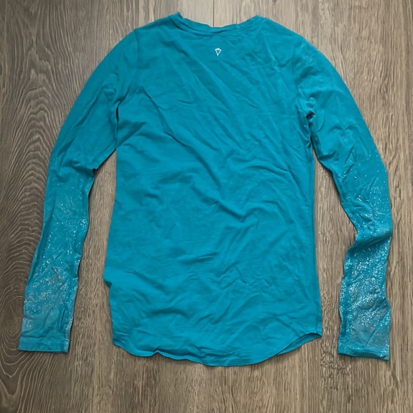 Ivivva girls long sleeve w/ thumb holes size 14 - Picture 2 of 3